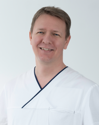 Dr. Molnár Bertold - Fogszakorvos